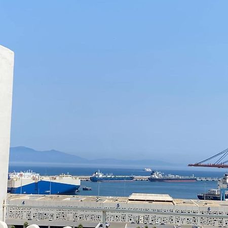 Appartement A Ksar Sghir En Face Du Terminal Passagers De Ferry Port Tanger Med Exterior photo