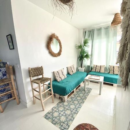 Appartement A Ksar Sghir En Face Du Terminal Passagers De Ferry Port Tanger Med Exterior photo