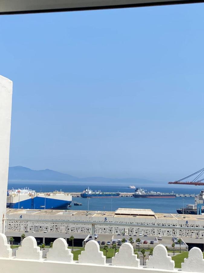 Appartement A Ksar Sghir En Face Du Terminal Passagers De Ferry Port Tanger Med Exterior photo