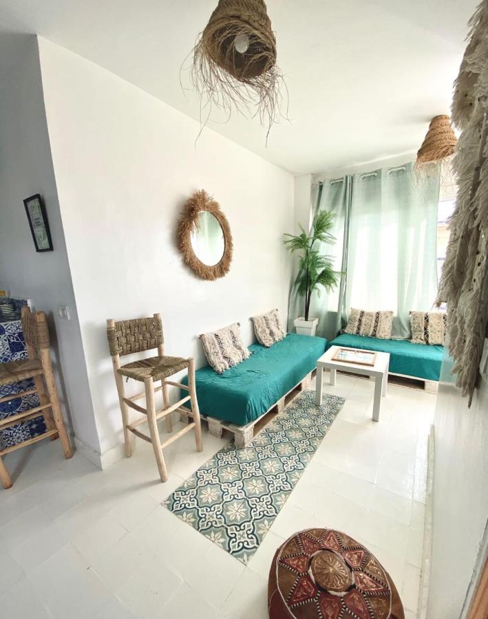 Appartement A Ksar Sghir En Face Du Terminal Passagers De Ferry Port Tanger Med Exterior photo